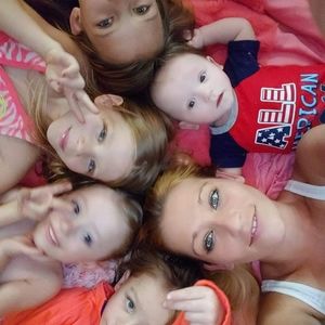 Meet your Posher, Joshuanicole